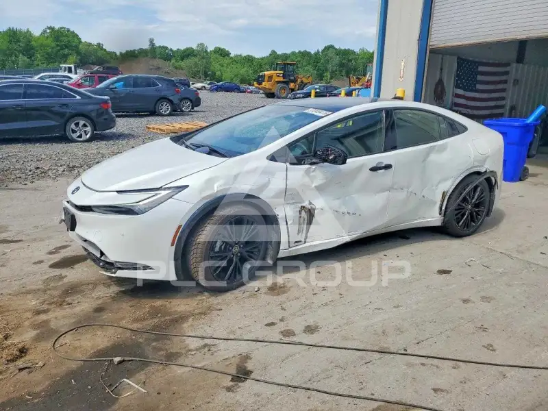 2026 Toyota PRIUS фото