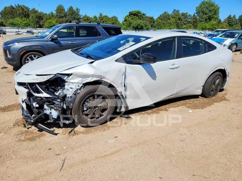 2026 Toyota PRIUS photo