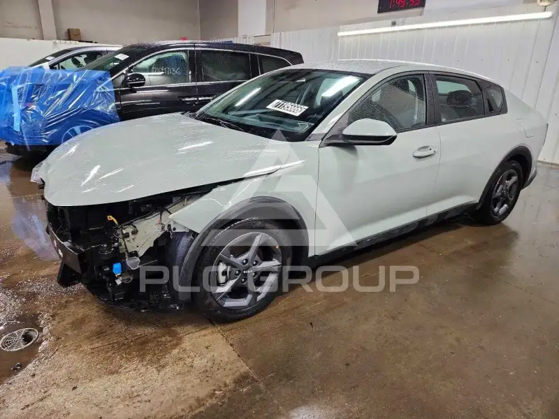 2026 KIA K4 фото