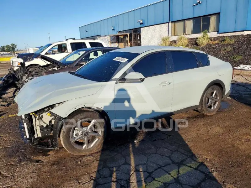 2026 KIA K4 фото