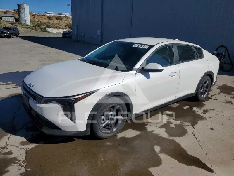 2026 KIA  фото