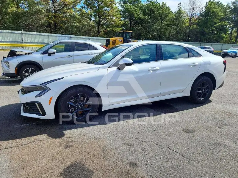 2026 KIA K5 photo