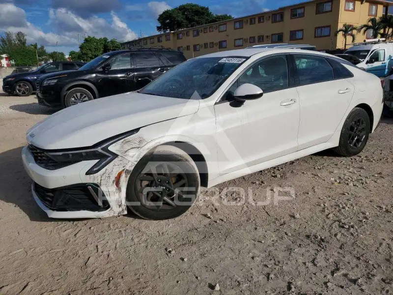 2026 KIA K5 фото