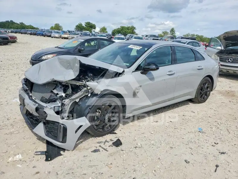2026 KIA K5 фото