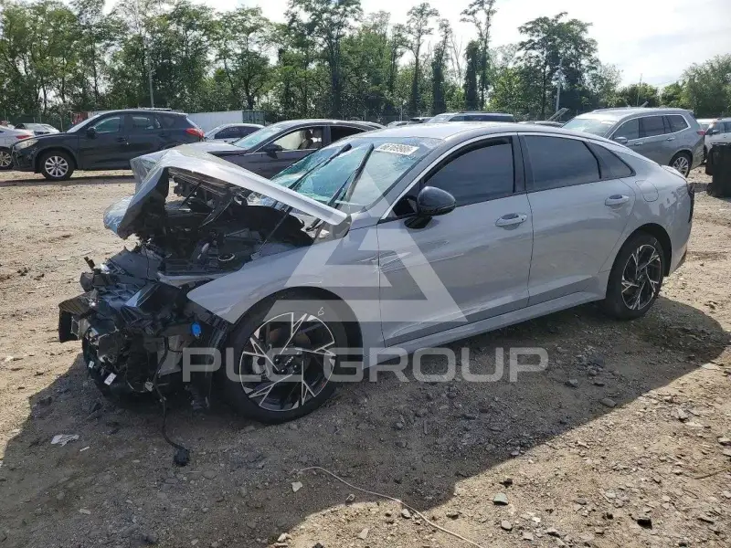 2026 KIA K5 фото