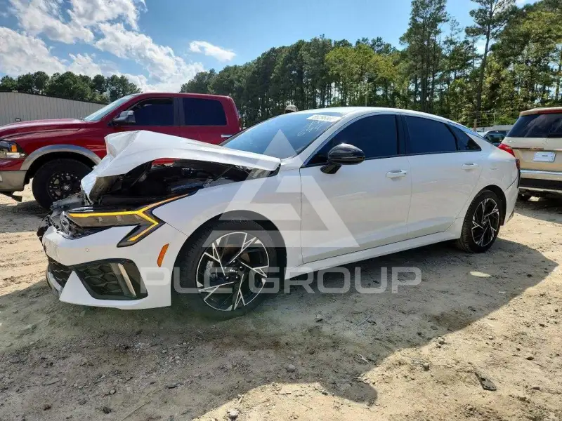 2026 KIA K5 photo