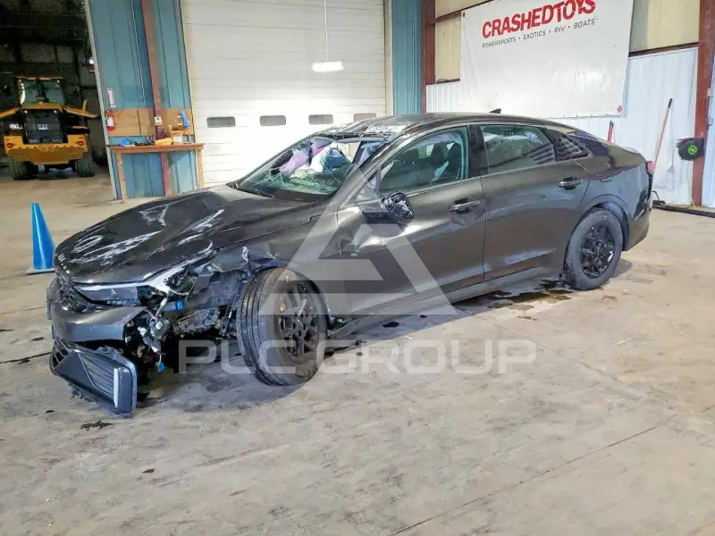 2026 KIA K5 фото