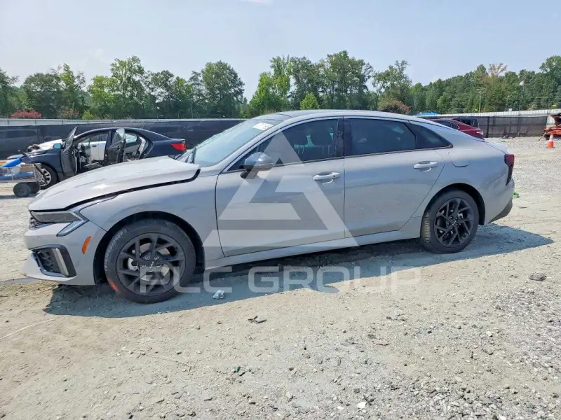 2026 KIA K5 фото