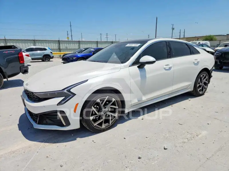 2026 KIA K5 фото