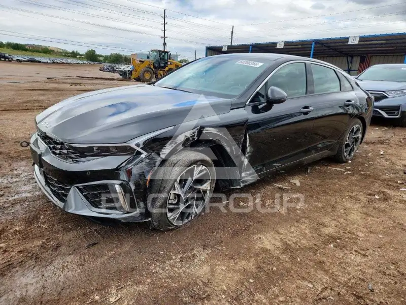 2026 KIA K5 фото