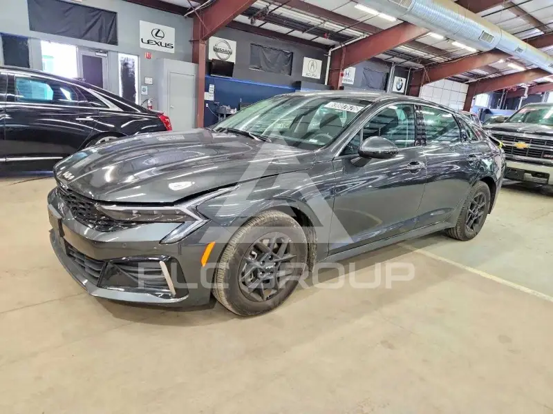 2026 KIA K5 фото