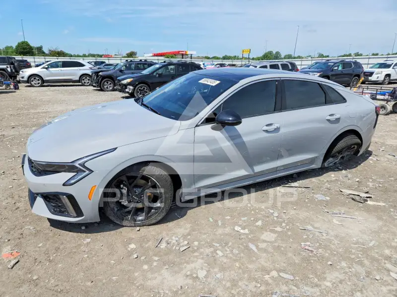 2026 KIA K5 фото