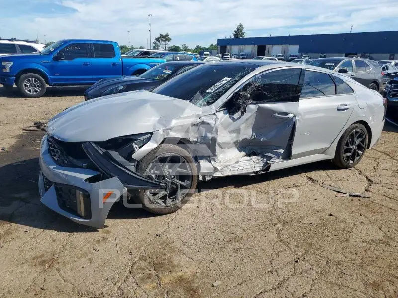 2026 KIA K5 photo