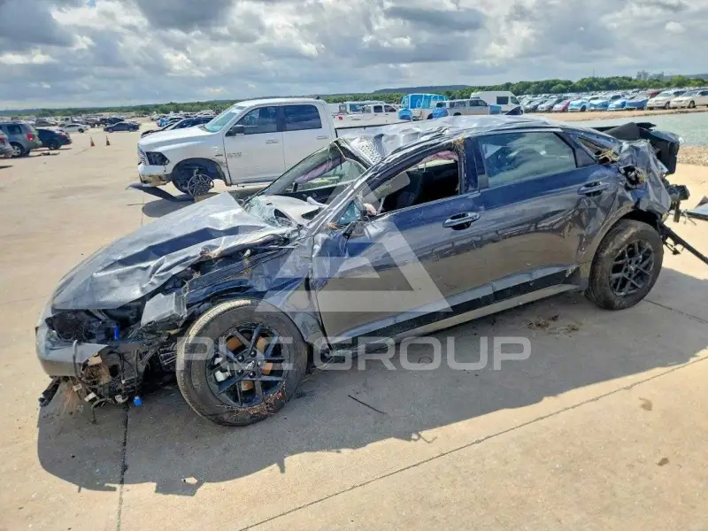 2026 KIA K5 фото