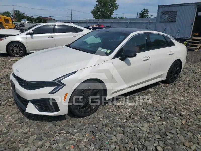 2026 KIA K5 фото