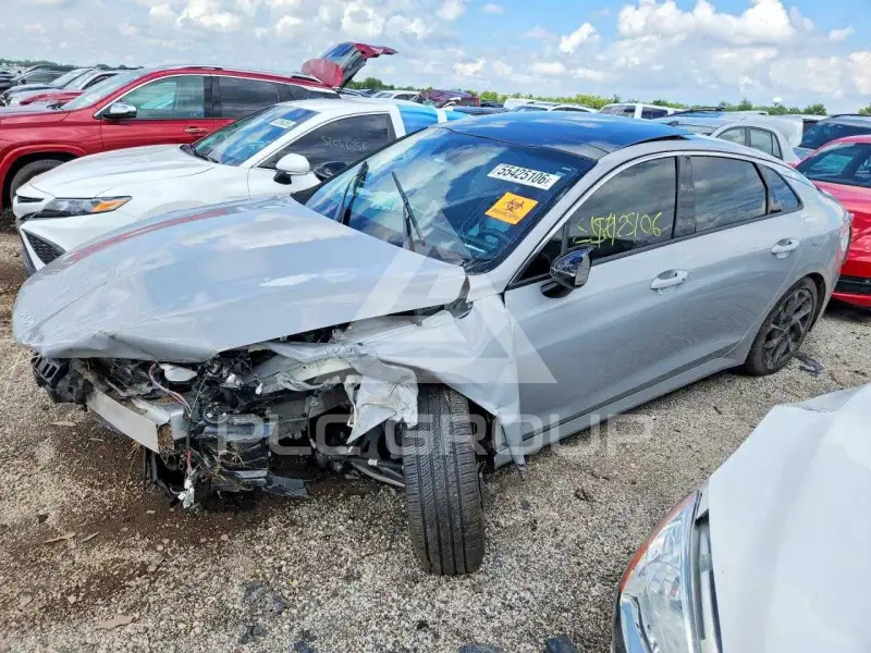 2026 KIA K5 фото