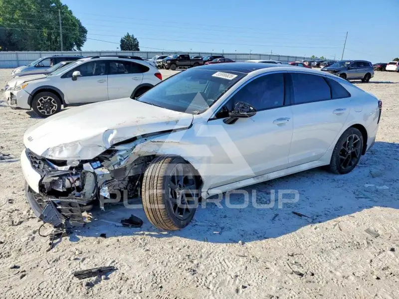 2026 KIA K5 фото