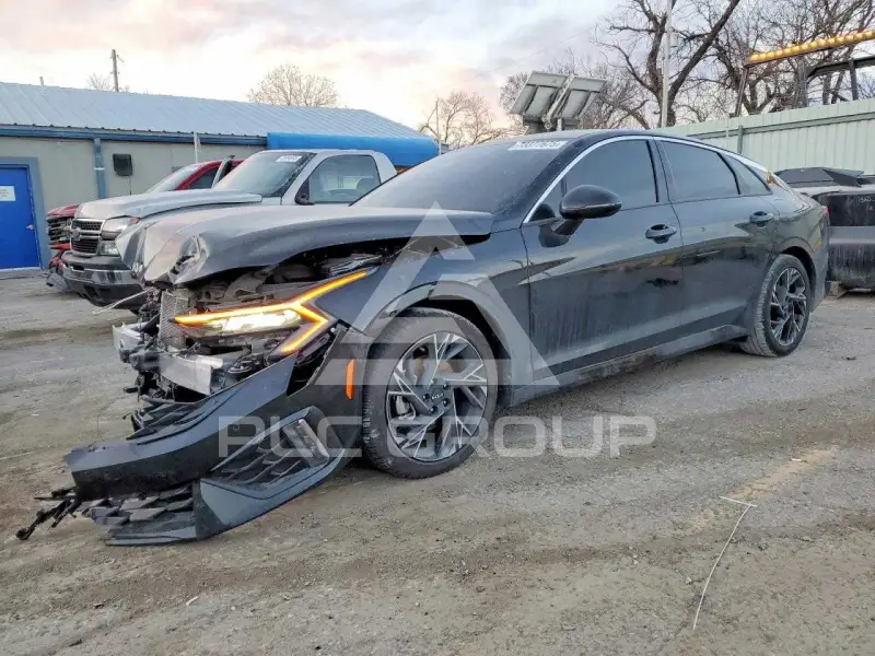 2026 KIA K5 фото