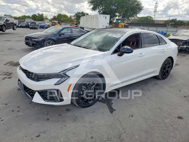 2026 KIA K5 фото