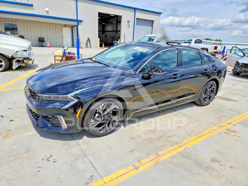 2026 KIA K5 photo
