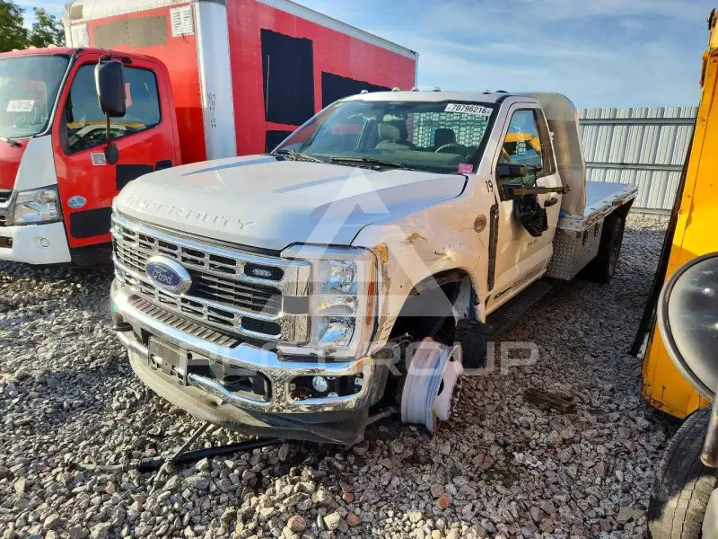 2026 Ford F-550 фото
