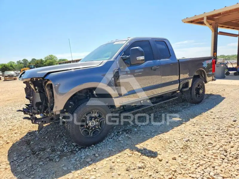 2026 Ford F-250 фото