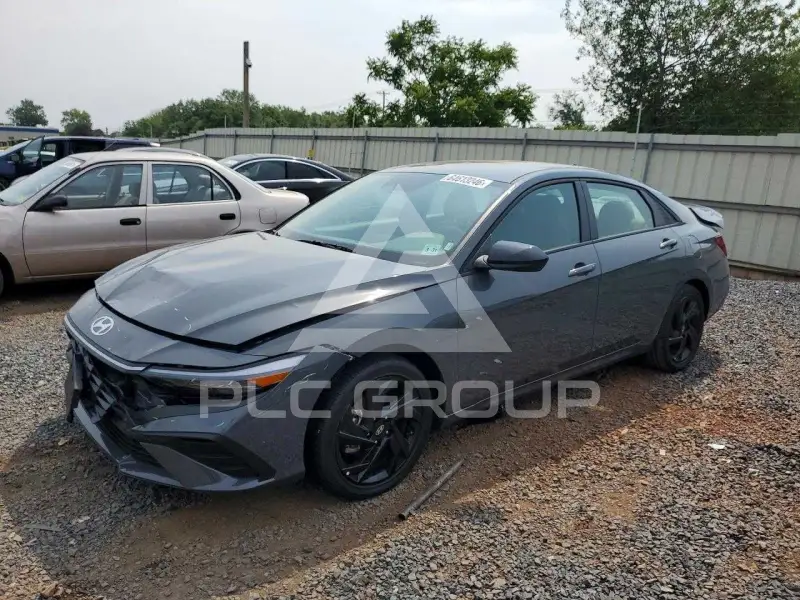 2026 Hyundai Elantra photo