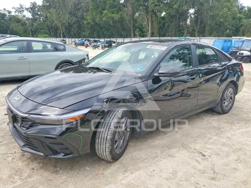 2026 Hyundai Elantra фото