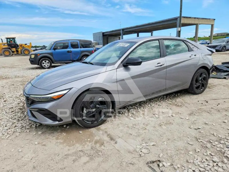 2026 Hyundai Elantra photo