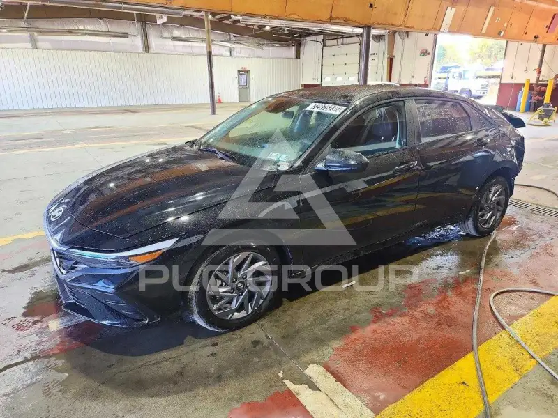 2026 Hyundai Elantra фото