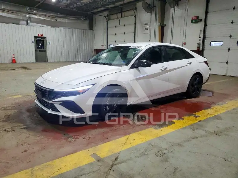 2026 Hyundai Elantra фото