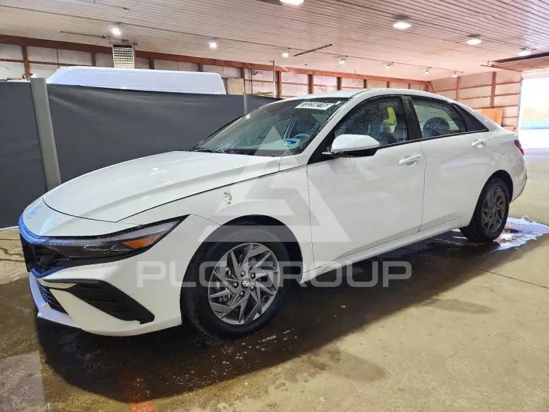 2026 Hyundai Elantra photo
