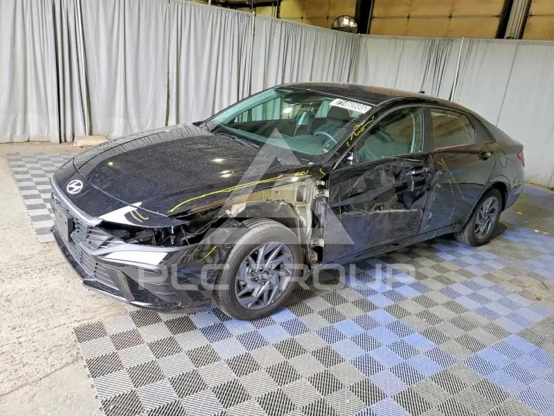 2026 Hyundai Elantra фото