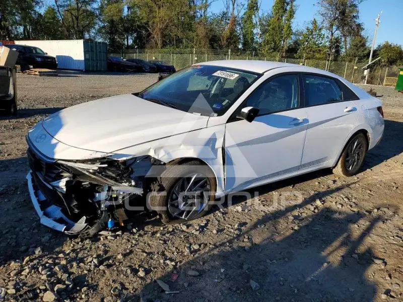 2026 Hyundai Elantra photo