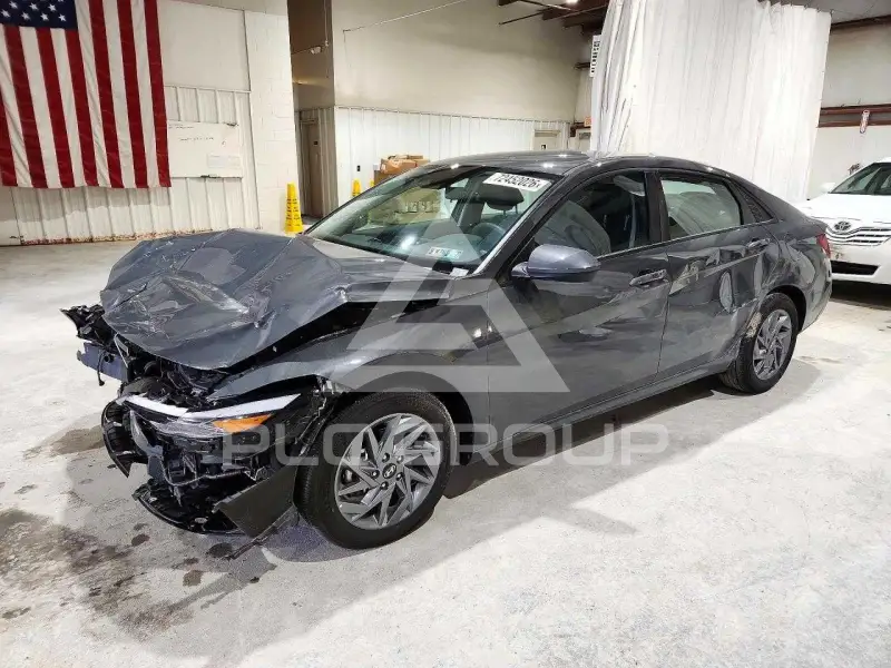 2026 Hyundai Elantra photo