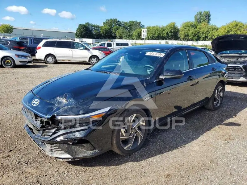 2026 Hyundai Elantra photo