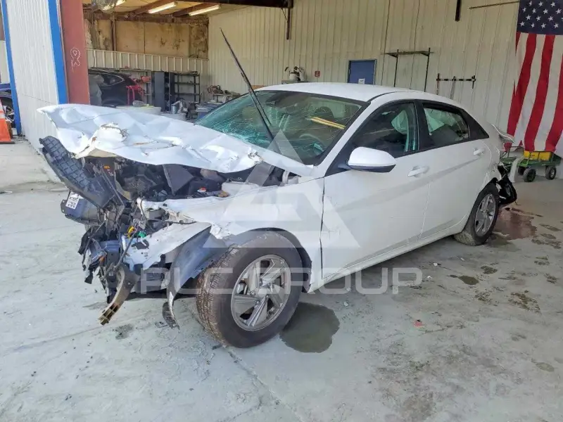 2026 Hyundai Elantra photo