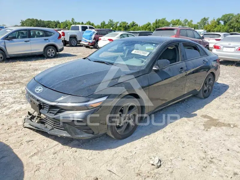 2026 Hyundai Elantra фото