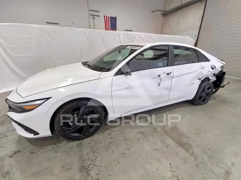 2026 Hyundai Elantra фото