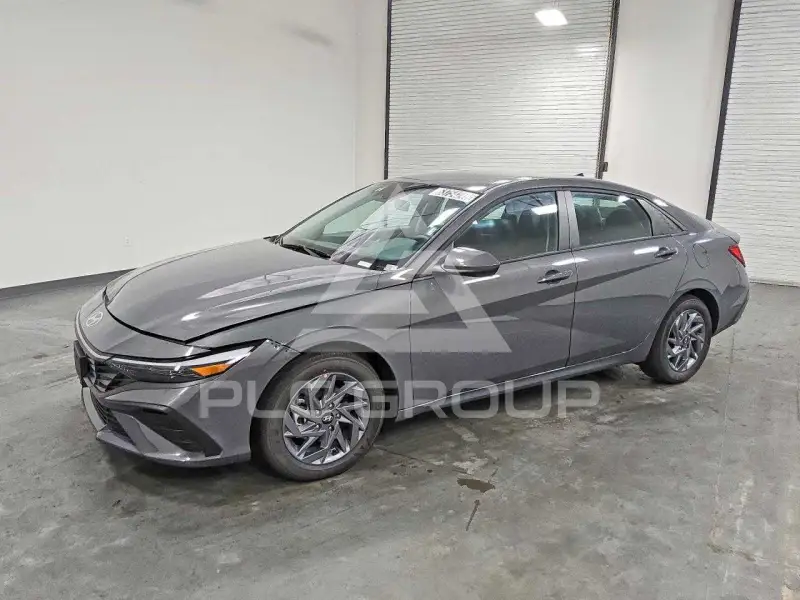 2026 Hyundai Elantra фото