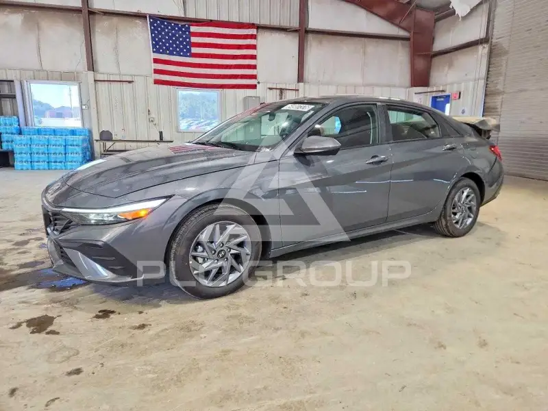 2026 Hyundai Elantra фото