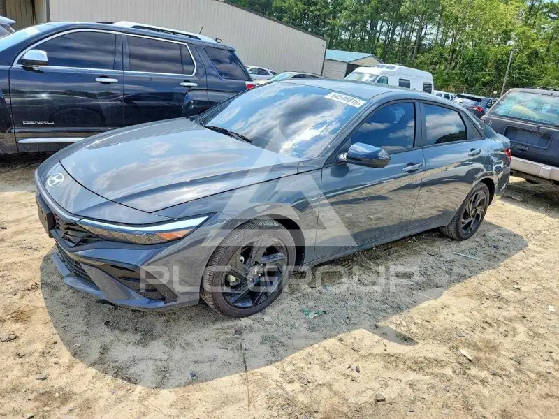 2026 Hyundai Elantra photo