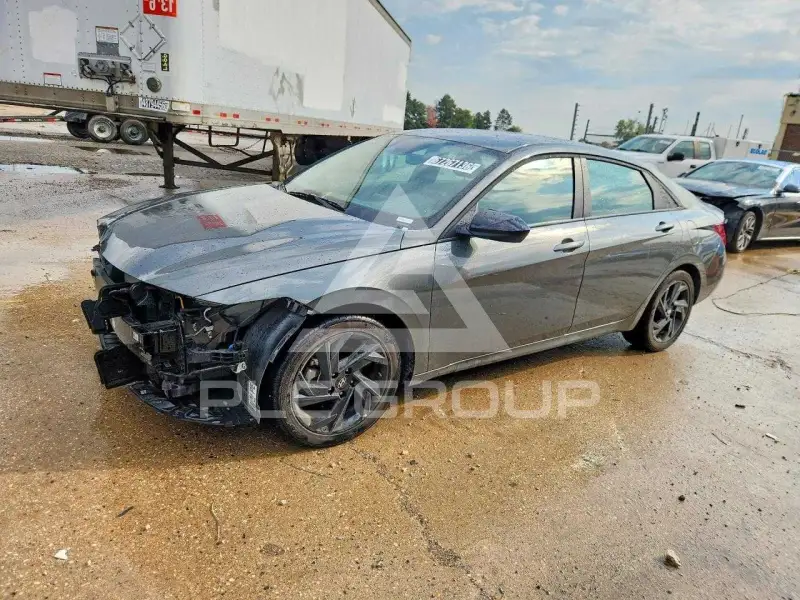 2026 Hyundai Elantra photo