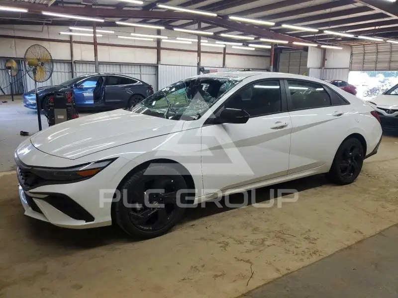 2026 Hyundai Elantra фото