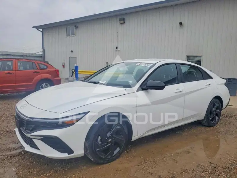2026 Hyundai Elantra фото