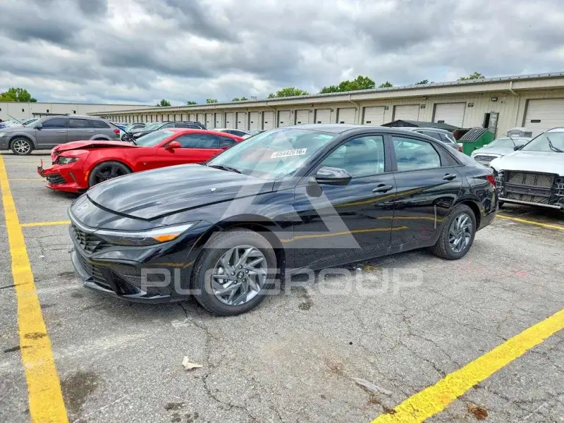 2026 Hyundai Elantra фото