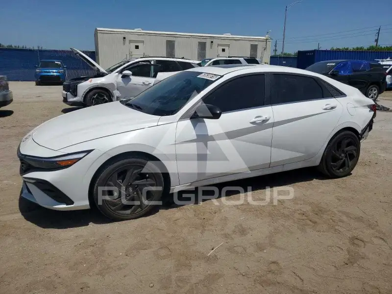2026 Hyundai Elantra photo