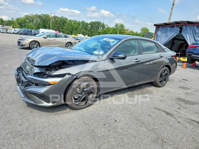 2026 Hyundai Elantra фото