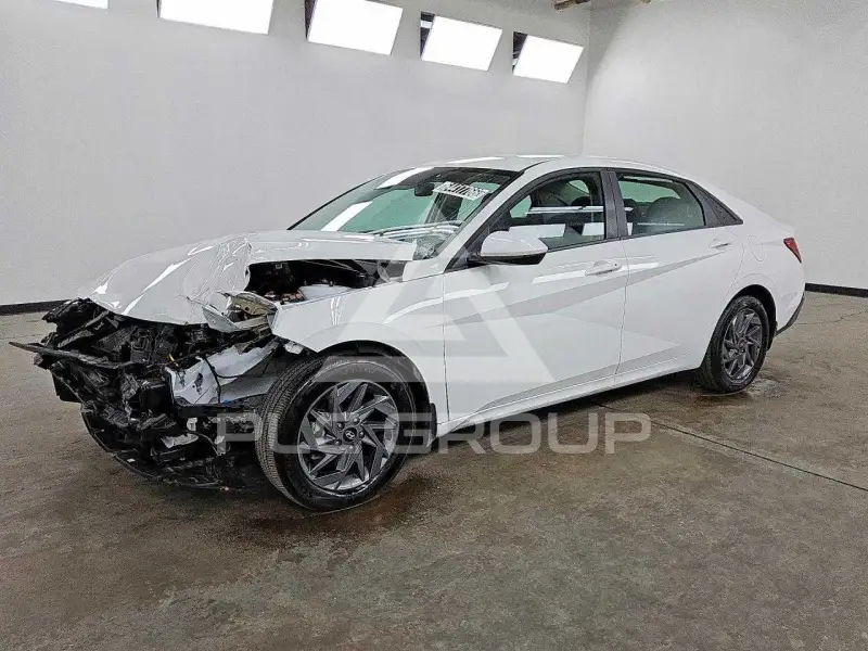 2026 Hyundai Elantra photo