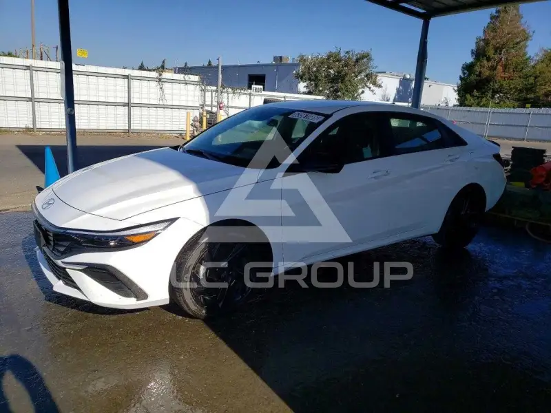2026 Hyundai Elantra фото